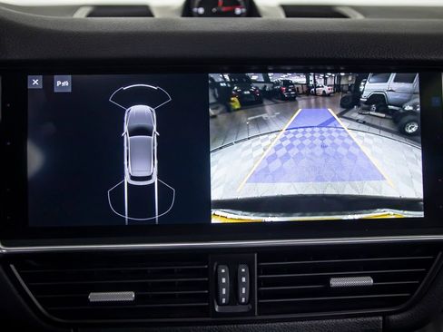 Used 2019 Porsche Cayenne AWD/4WD image 28