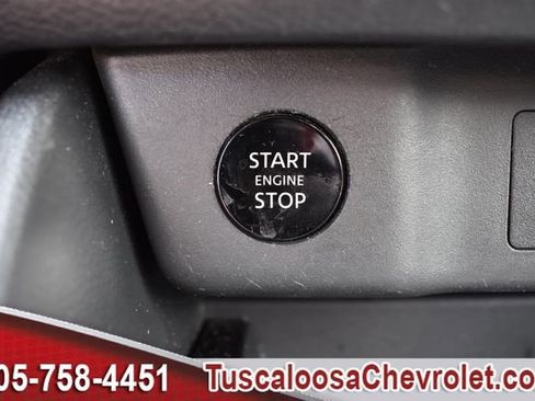 Used 2024 Nissan Rogue SV FWD image 37