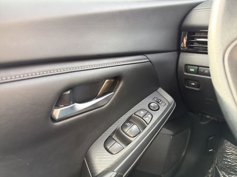 Used 2024 Nissan Sentra SV image 25