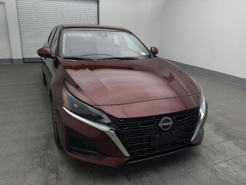 Used 2023 Nissan Altima 2.5 SV image 14