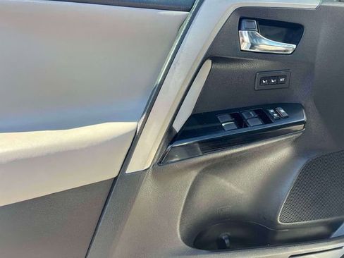 Used 2017 Toyota RAV4 Limited image 20