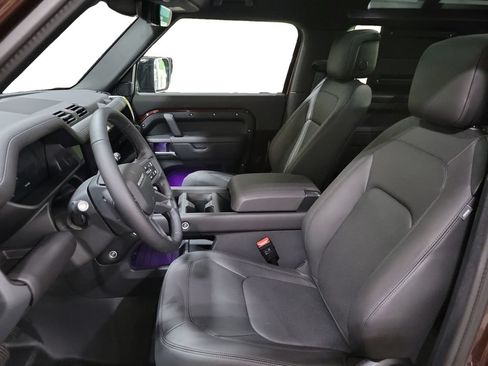 New 2026 Land Rover Defender 90 X-Dynamic SE AWD/4WD image 13