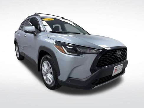 Certified 2023 Toyota Corolla Cross LE w/ Moonroof Package AWD/4WD image 2