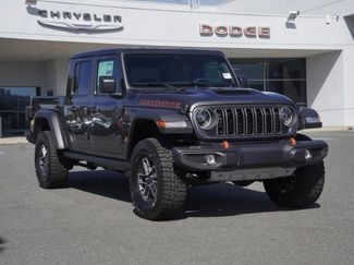 New 2026 Jeep Gladiator Mojave video 2