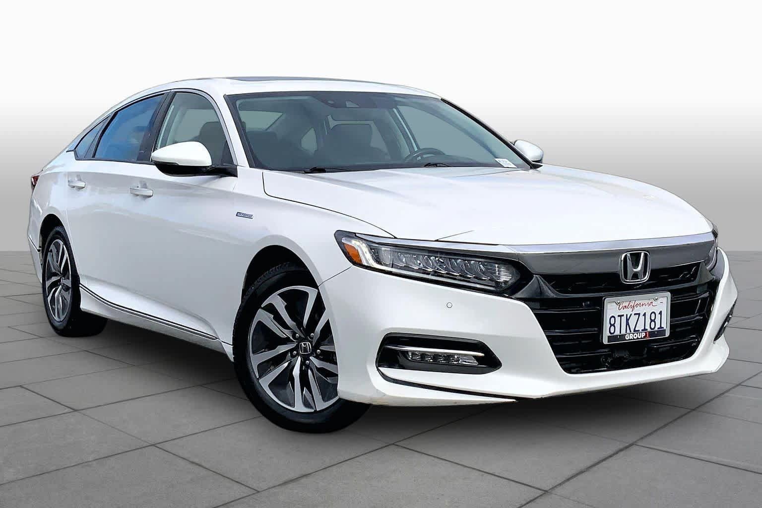 Used 2020 Honda Accord Touring image 2