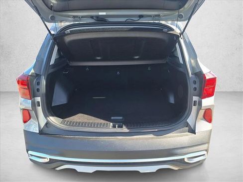 Used 2023 Kia Seltos SX w/ SX Sunroof Package image 17