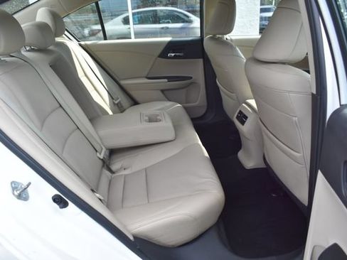 Used 2016 Honda Accord EX-L image 41