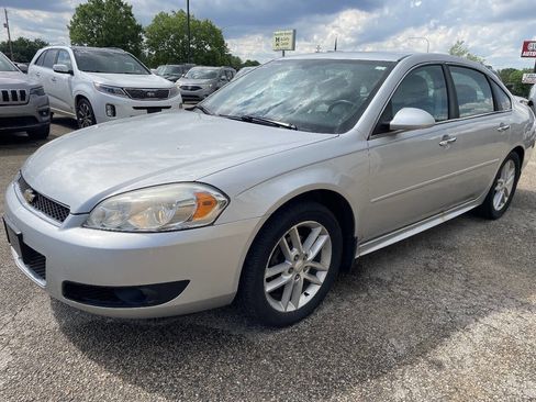Used 2012 Chevrolet Impala LTZ FWD image 4
