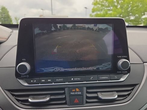 Used 2025 Nissan Altima 2.5 SR FWD image 25