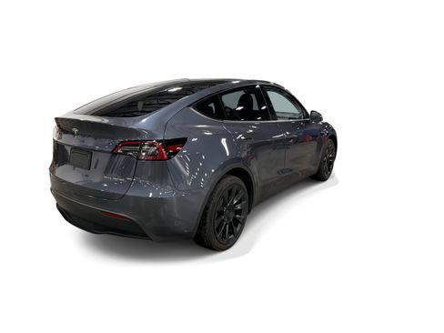 Certified 2023 Tesla Model Y Long Range AWD/4WD image 6