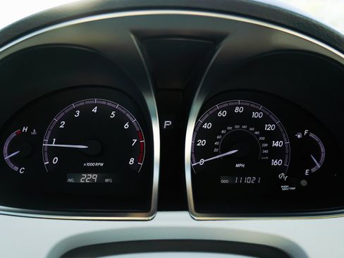 Used 2011 Toyota Avalon FWD image 39