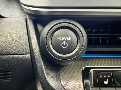 Used 2024 Toyota Prius XLE AWD/4WD image 16