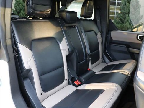 Used 2024 Ford Bronco Wildtrak image 7