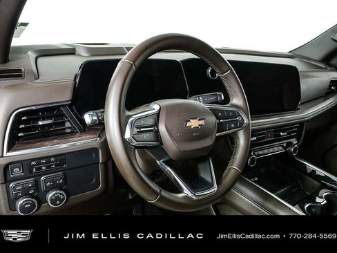 Used 2025 Chevrolet Tahoe LT AWD/4WD image 4