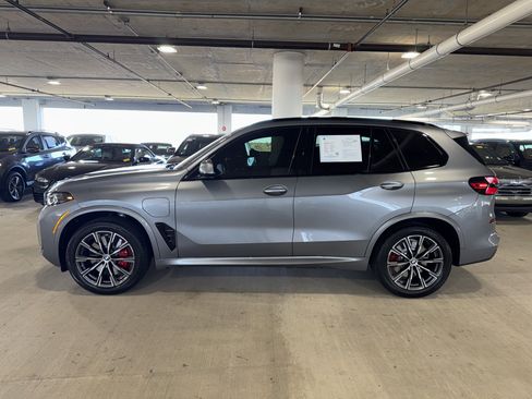Certified 2025 BMW X5 xDrive50e w/ M Sport Package image 5