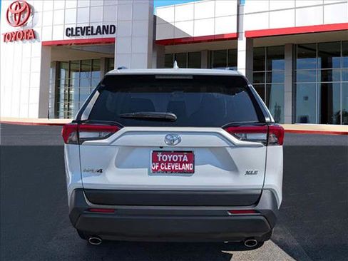 Used 2025 Toyota RAV4 XLE Premium image 5