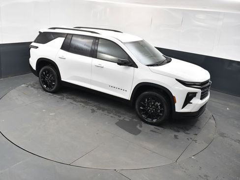 New 2026 Chevrolet Traverse LT w/ Midnight/Sport Edition AWD/4WD image 22