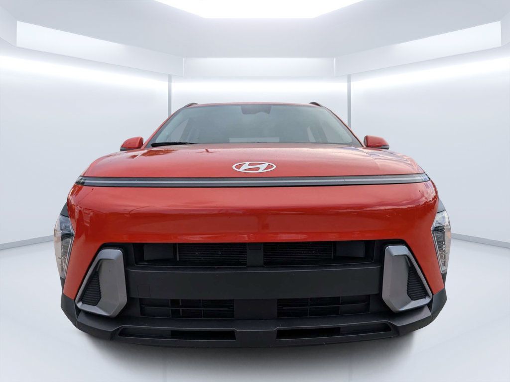 Used 2025 Hyundai Kona SEL FWD image 11