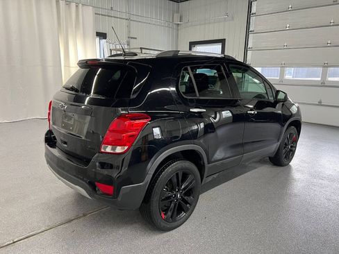 Used 2020 Chevrolet Trax LT w/ Redline Edition AWD/4WD image 4