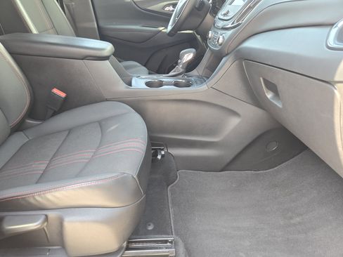 Used 2023 Chevrolet Equinox RS image 17