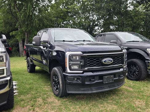 Used 2023 Ford F250 XL w/ STX Appearance Package AWD/4WD image 1