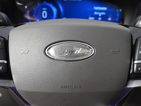 Used 2021 Ford Explorer Platinum w/ Equipment Group 601A AWD/4WD image 36