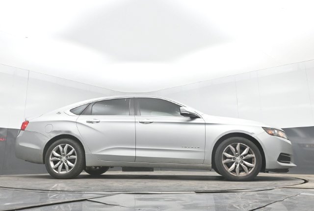 Used 2016 Chevrolet Impala LT FWD image 34