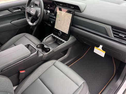 New 2026 GMC Terrain AT4 w/ Convenience Package III AWD/4WD image 28