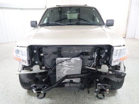 Used 2017 Ford Expedition XLT w/ Equipment Group 201A AWD/4WD image 7