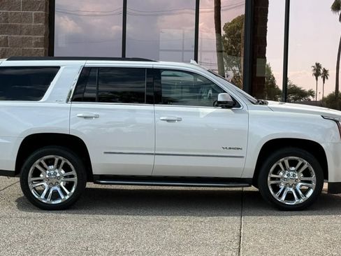 Used 2017 GMC Yukon SLT w/ Premium Edition AWD/4WD image 14
