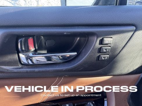 Used 2017 Subaru Outback 2.5i Touring image 13