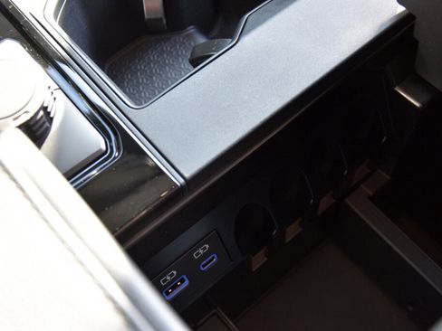 New 2023 Toyota Tundra SR5 w/ SR5 Convenience Package image 19