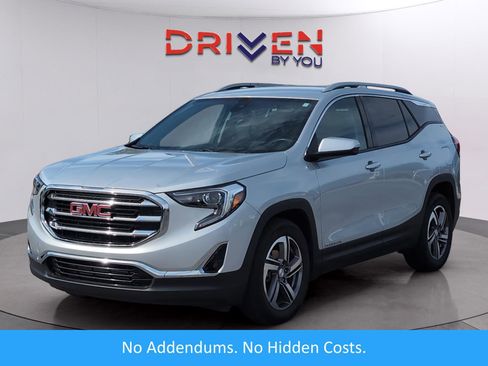 Used 2021 GMC Terrain SLT image 1