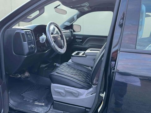 Used 2017 Chevrolet Silverado 2500 W/T image 12