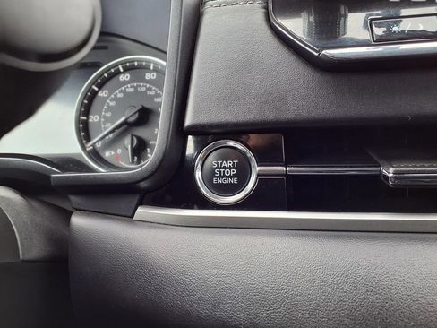 Used 2024 Mitsubishi Outlander FWD image 8
