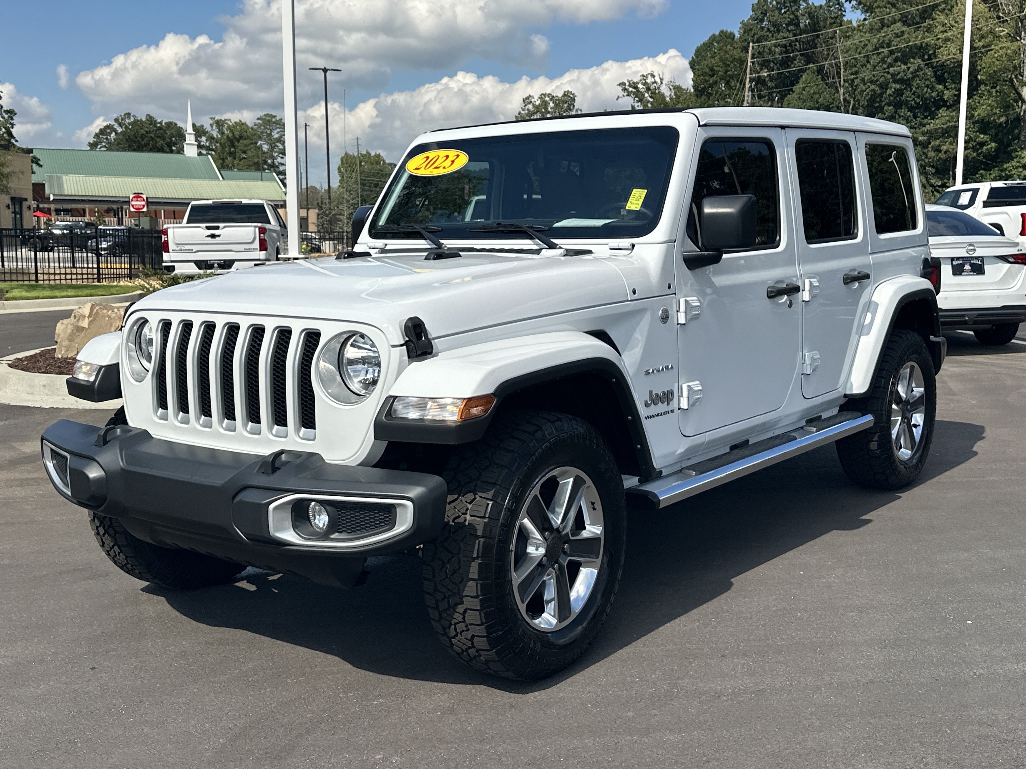 Used 2023 Jeep Wrangler Unlimited Sahara w/ Cold Weather Group AWD/4WD image 4