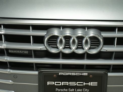 Used 2020 Audi Q5 2.0T Premium Plus w/ Premium Plus Package image 11