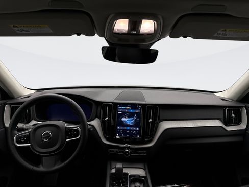 Used 2025 Volvo XC60 B5 Plus image 14