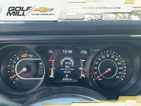 Used 2024 Jeep Wrangler Unlimited Sahara AWD/4WD image 18