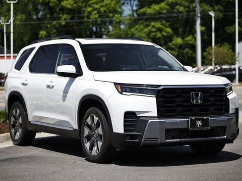 New 2026 Honda Pilot Touring image 19