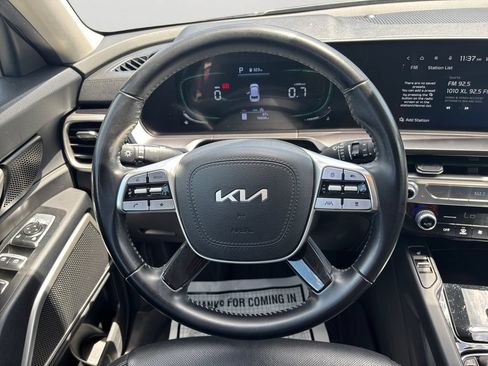 Used 2023 Kia Telluride S FWD image 19