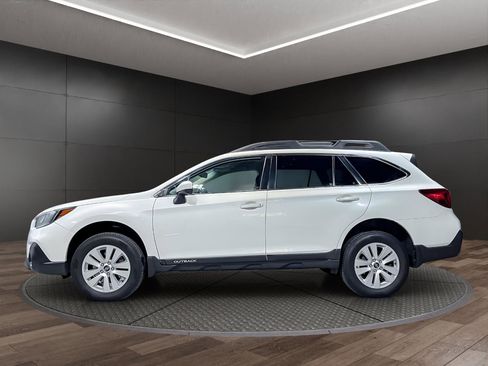 Used 2019 Subaru Outback 2.5i Premium image 5