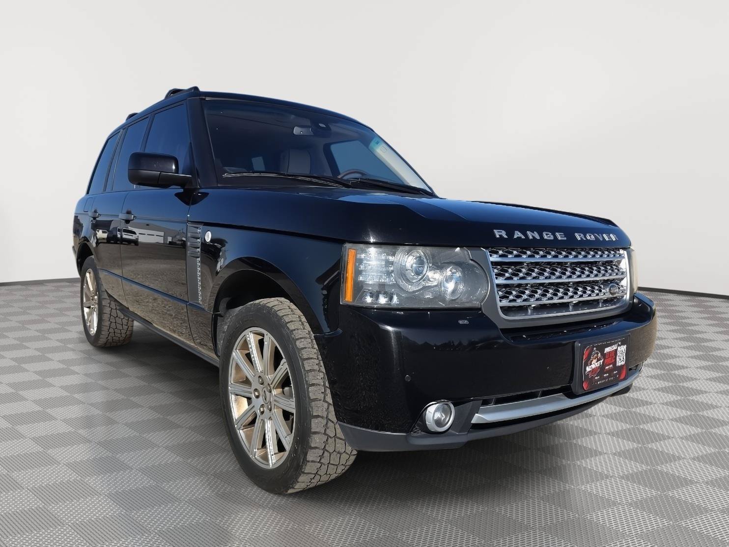 Used 2011 Land Rover Range Rover Supercharged AWD/4WD image 3