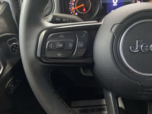 Certified 2024 Jeep Gladiator Sport image 19