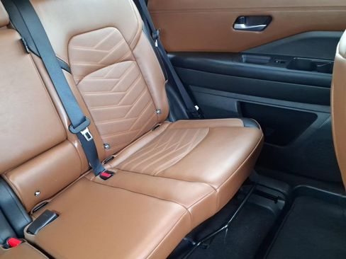 Used 2024 Nissan Pathfinder Platinum w/ Cargo Package FWD image 18