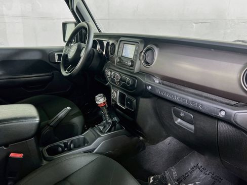 Used 2018 Jeep Wrangler Unlimited Sport AWD/4WD image 26