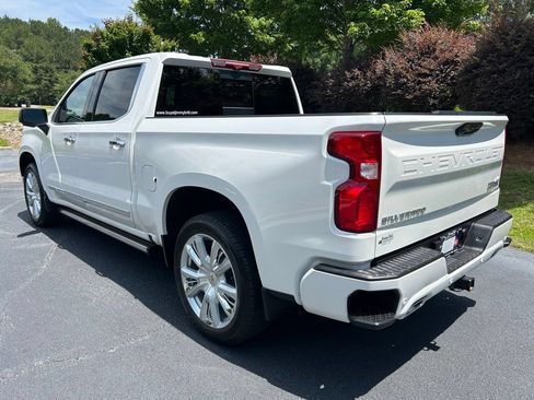 Used 2024 Chevrolet Silverado 1500 High Country AWD/4WD image 26