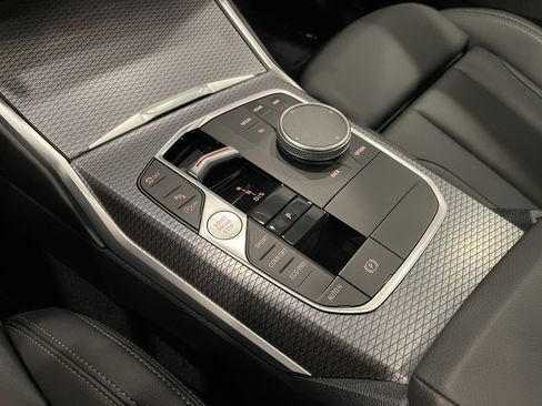 Used 2025 BMW 430i xDrive Coupe w/ Premium Package image 18