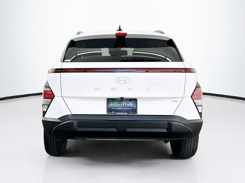 Used 2025 Hyundai Kona SEL image 7