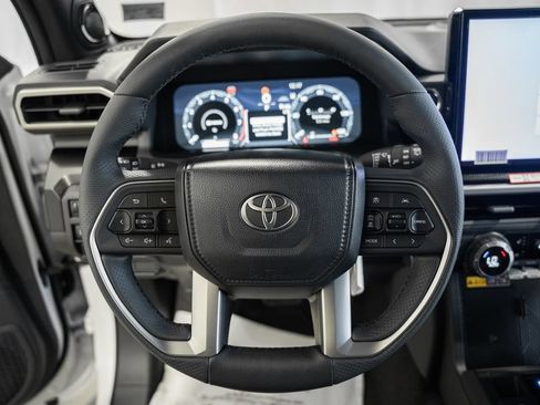 New 2026 Toyota 4Runner Limited AWD/4WD image 34